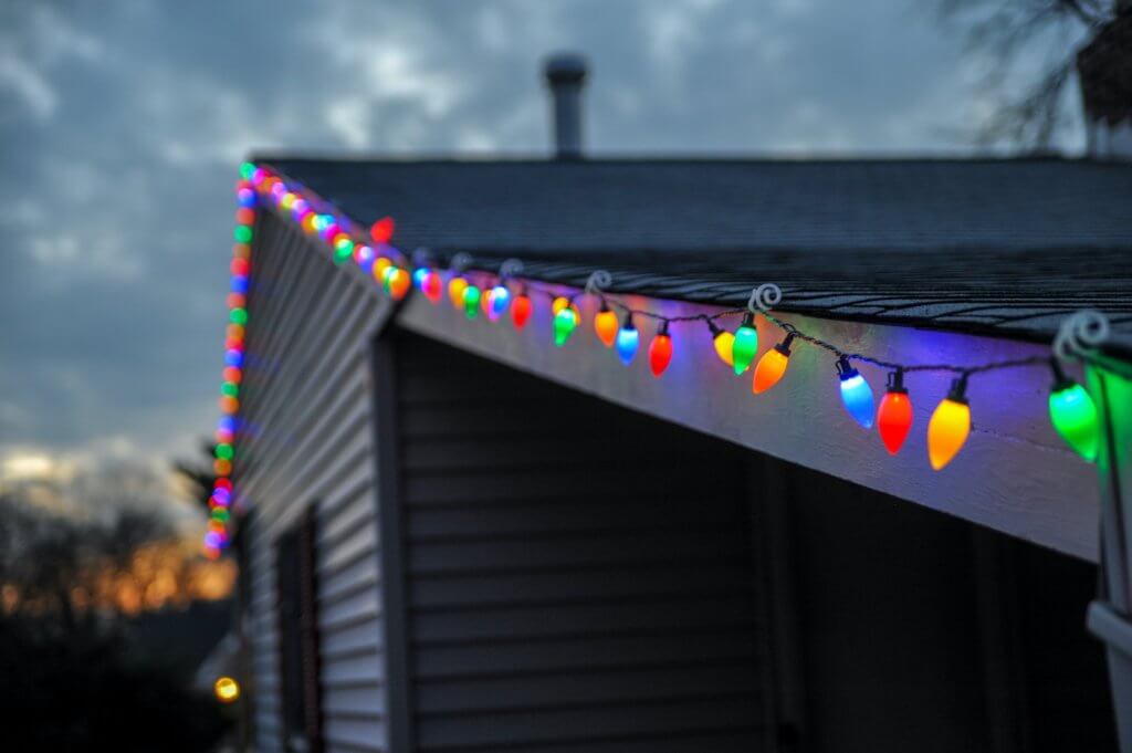 hanging christmas lights